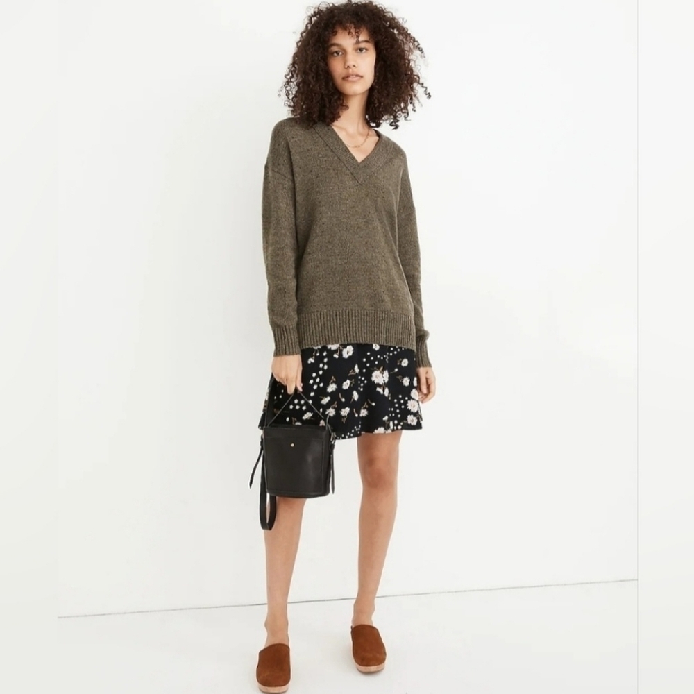 Madewell Donegal Bartlett V-Neck Pullover Sweater in Coziest Yarn.